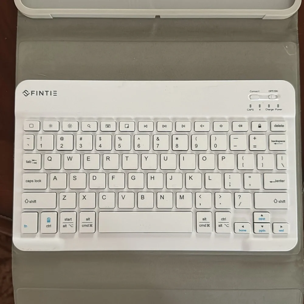Keyboard Case iPad Soft Back Cover Magnetically Detachable Bluetooth Keyboard